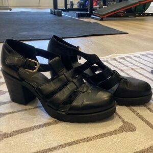 Vagabond Black leather sanda